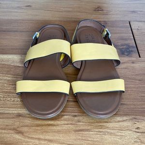 Naturalizer sandals